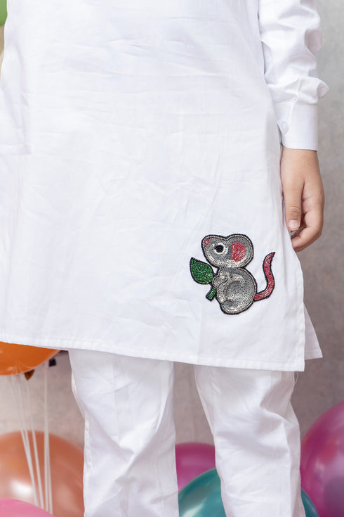 GANPATI BABA WHITE KURTA SET