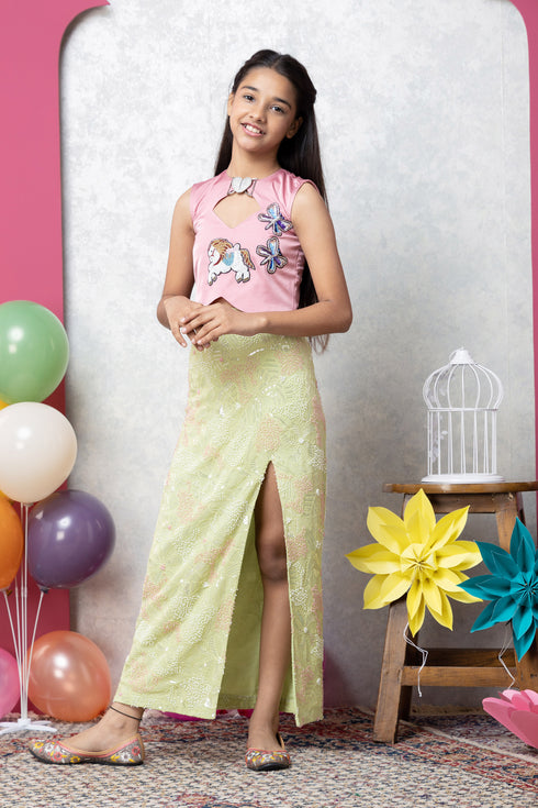 HORSE/BUTTERFLY TOP WITH BOTTLE GREEN SKIRT