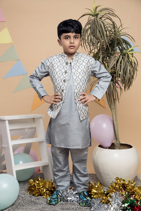 Grey kurta set with Jacket