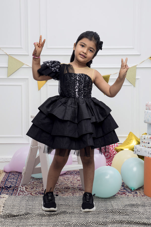 Black One shoulder Dress