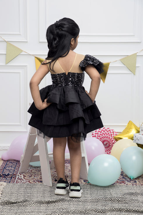 Black One shoulder Dress