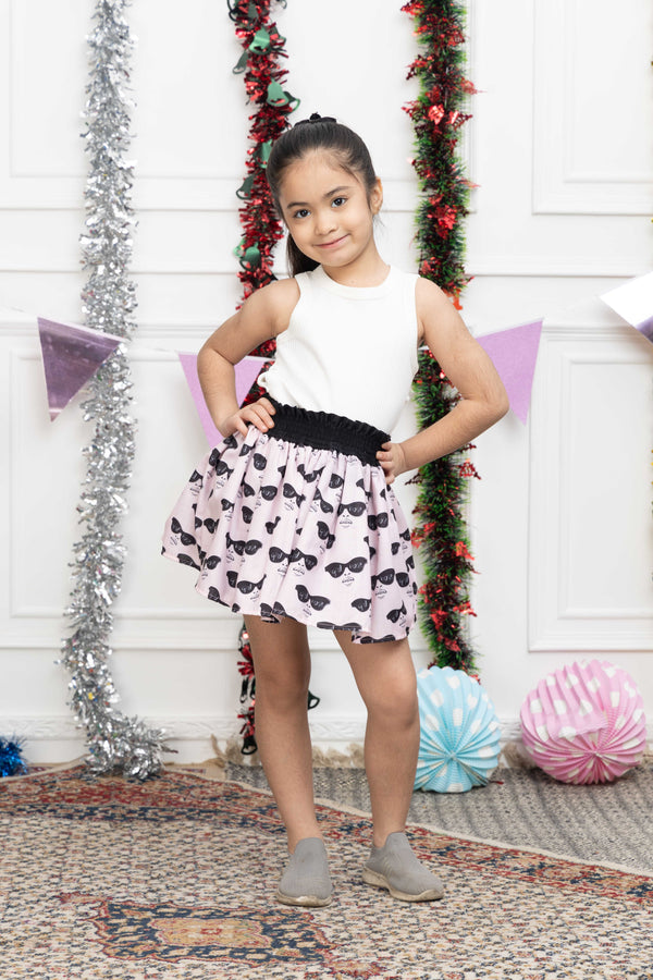 WHITE SLEEVES TOP & LADY BOSS SKIRT