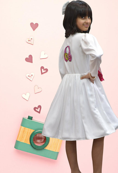 Head Phone White Dress